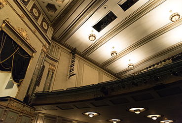 Looking up at the ceiling in the Victoria Theatre